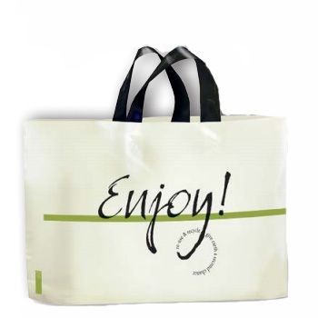 What Does Your Restaurant Tote Say About You?